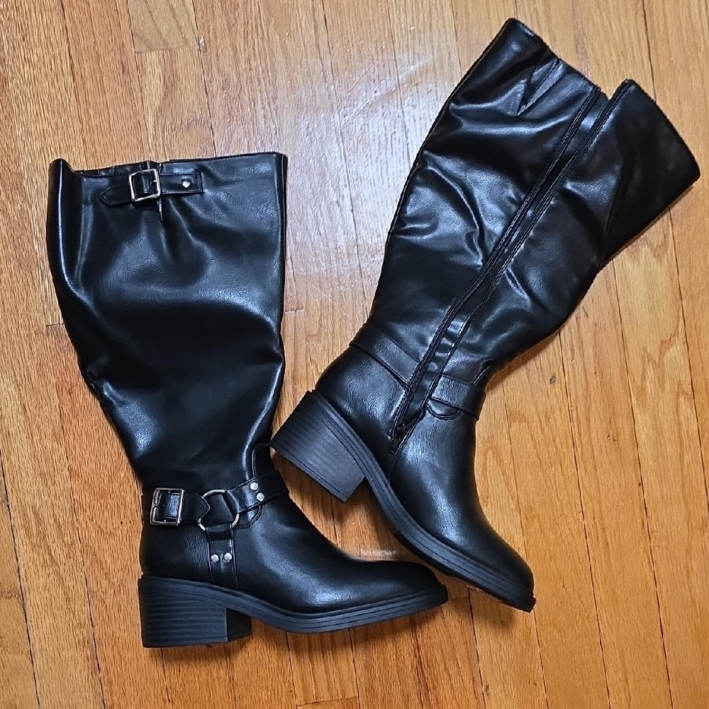 Maddox Flat Boot